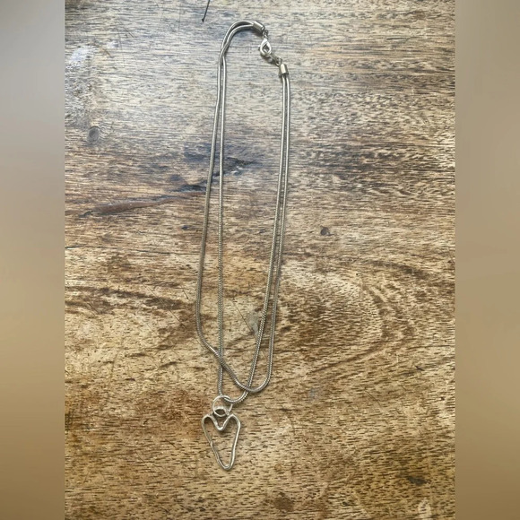 Rustic sterling silver heart necklace - Picture 5 of 10